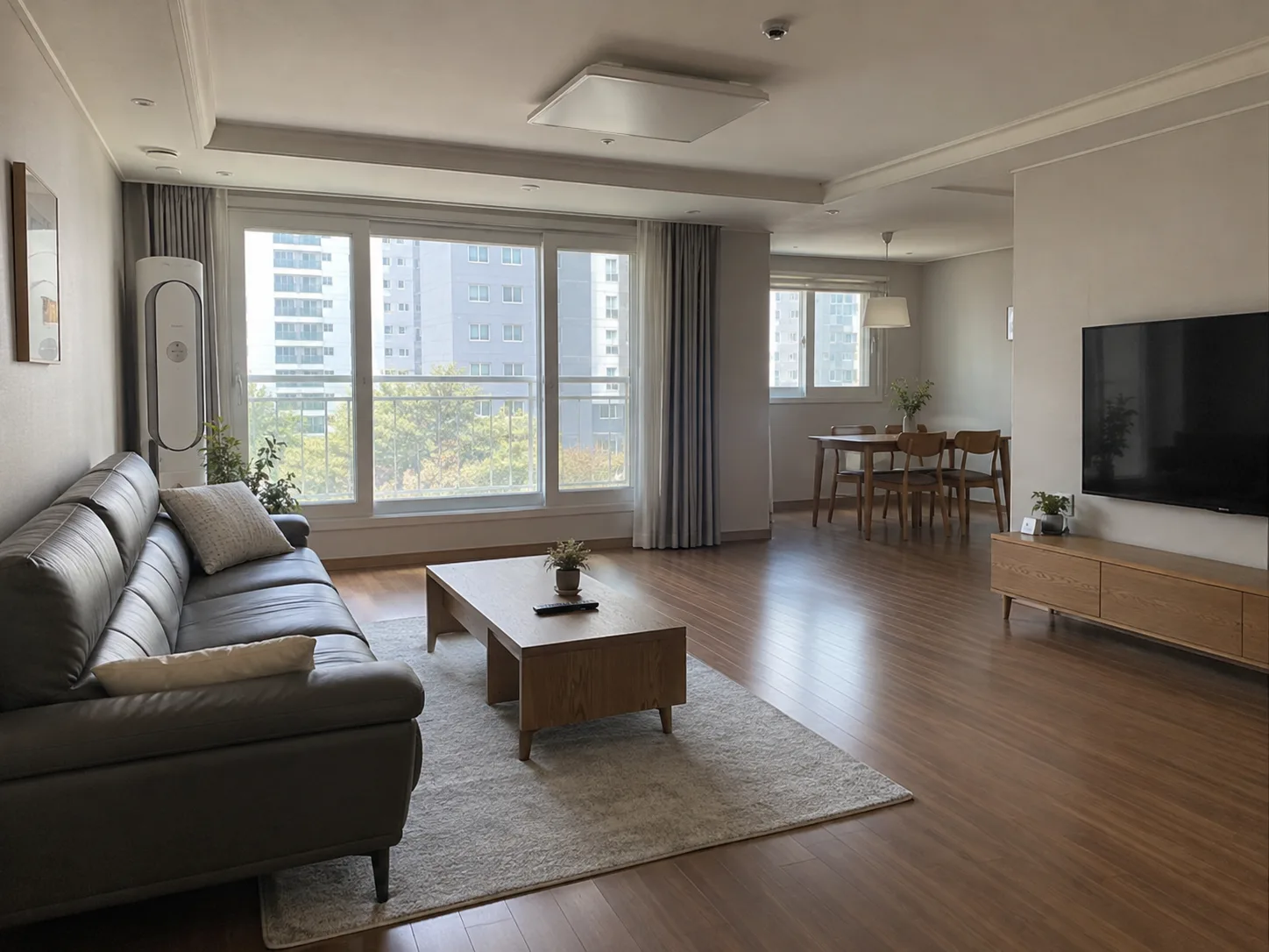 Listing F · Living room